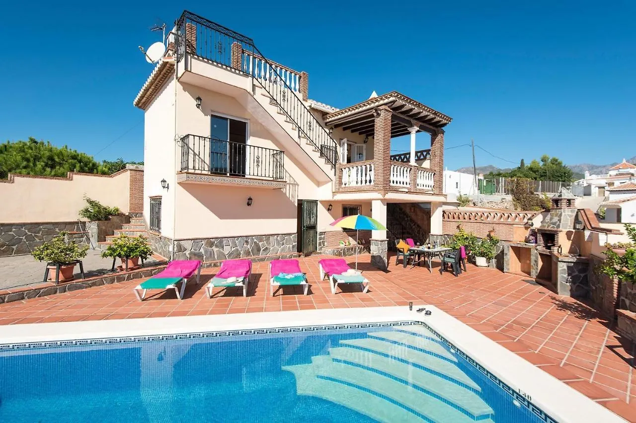 Villa Blancuzcal by Villa Plus Frigiliana